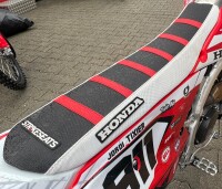 KMP Sitzbezug Gripper Ripped Honda CRF450R 2021- / CRF250R 2022-